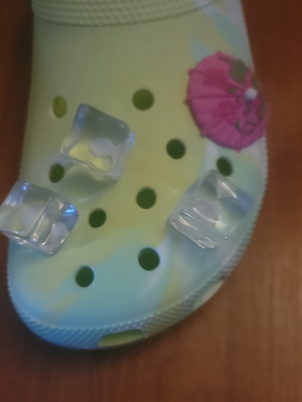 Margaritaville Crocs W10 View 5